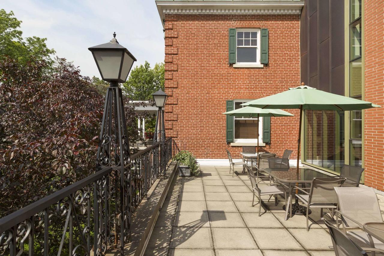 Ivey Spencer Leadership Centre Hotel London Exterior photo